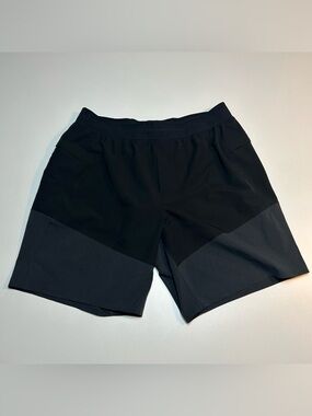 Lululemon Train to Beach Short 8" Black Grey Lined